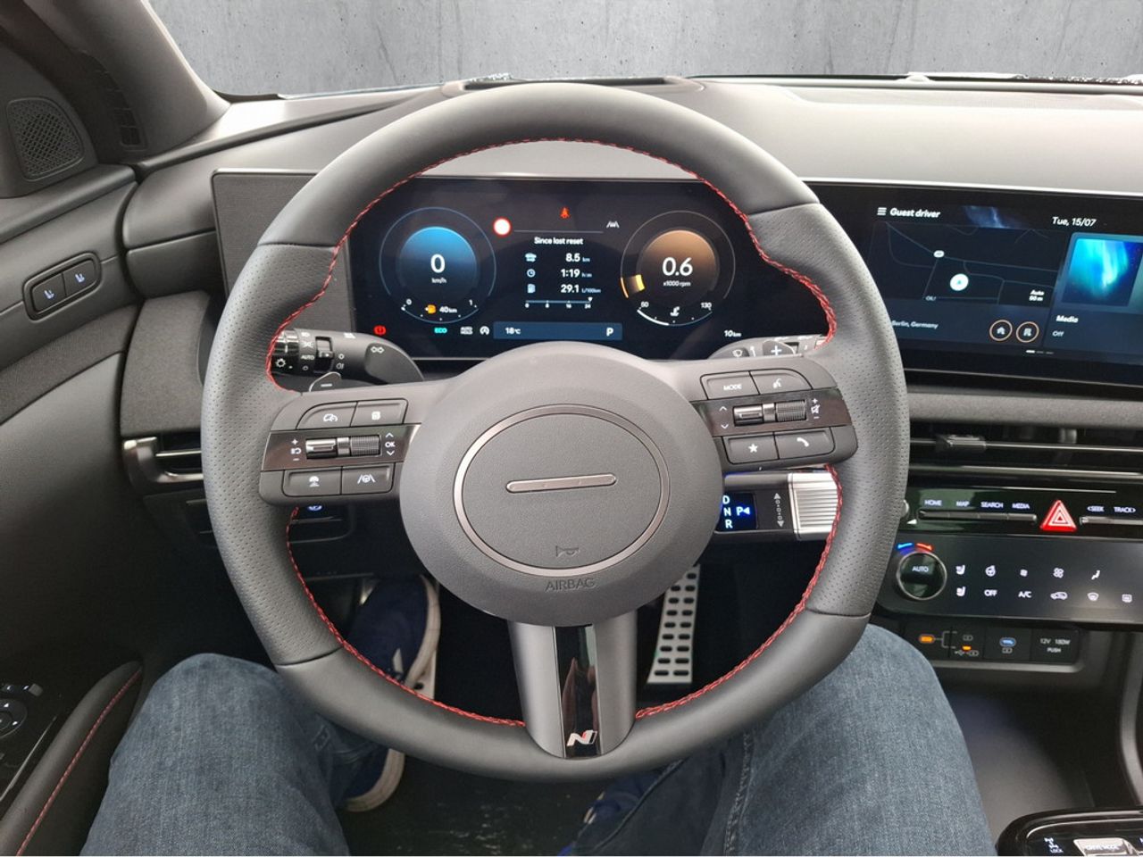 https://csb-strapi-files.fsn1.your-objectstorage.com/inventory-cars/images/a6a33a16488a42f617a939190f8d7bd8b8144787/10_1280_8930.jpg