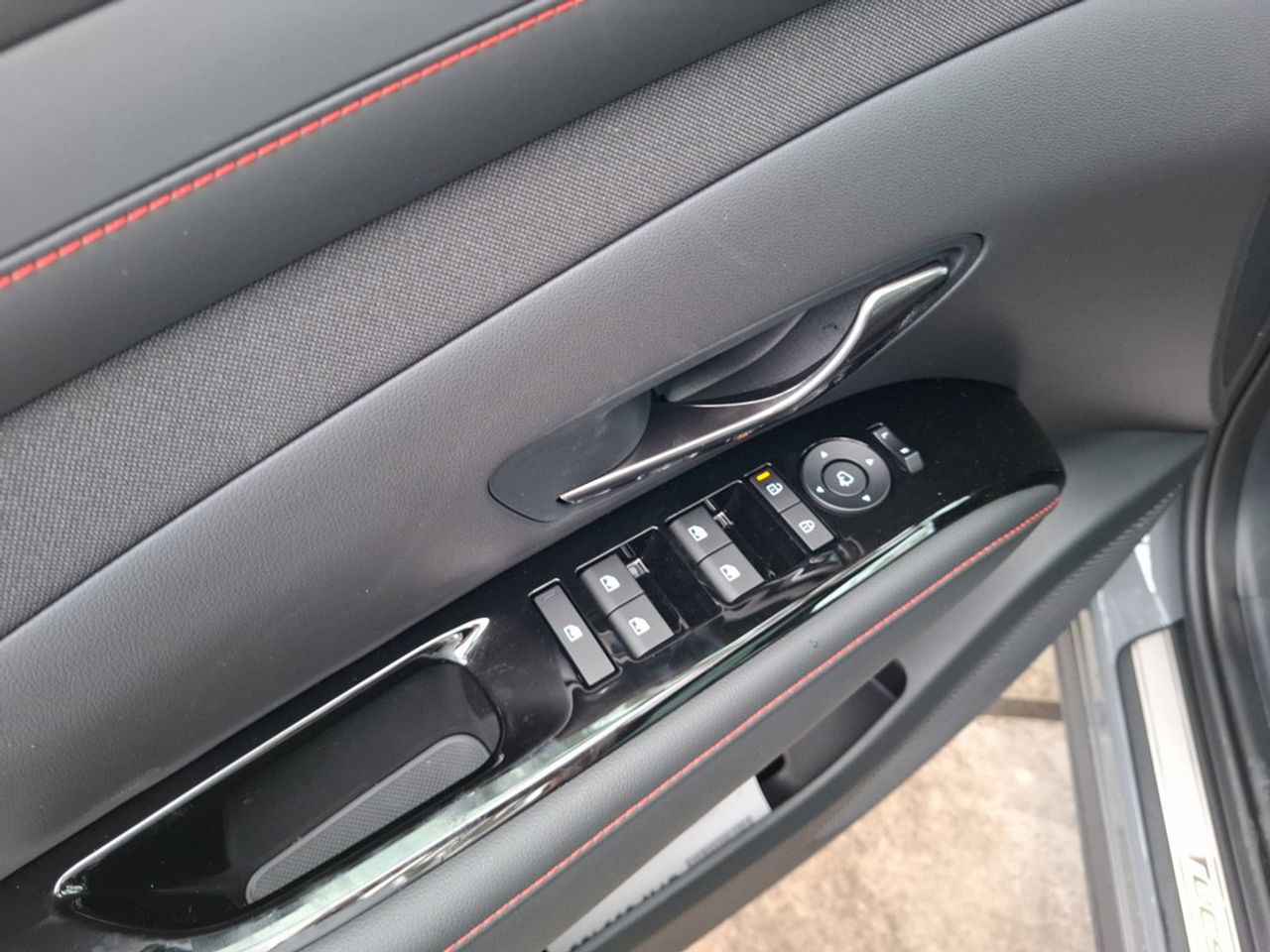 https://csb-strapi-files.fsn1.your-objectstorage.com/inventory-cars/images/a6a33a16488a42f617a939190f8d7bd8b8144787/13_1280_1964.jpg