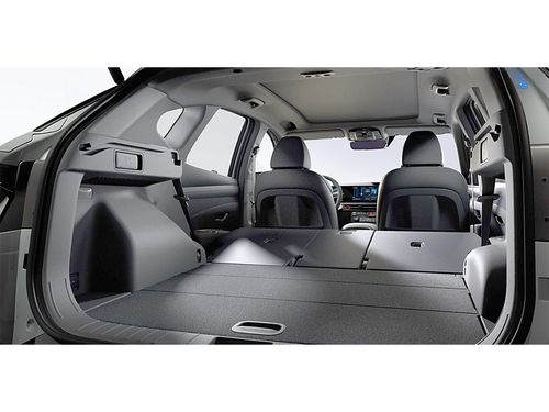 https://csb-strapi-files.fsn1.your-objectstorage.com/inventory-cars/images/a6a33a16488a42f617a939190f8d7bd8b8144787/13_500_3223.jpg