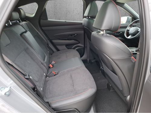 https://csb-strapi-files.fsn1.your-objectstorage.com/inventory-cars/images/a6a33a16488a42f617a939190f8d7bd8b8144787/19_500_8301.jpg