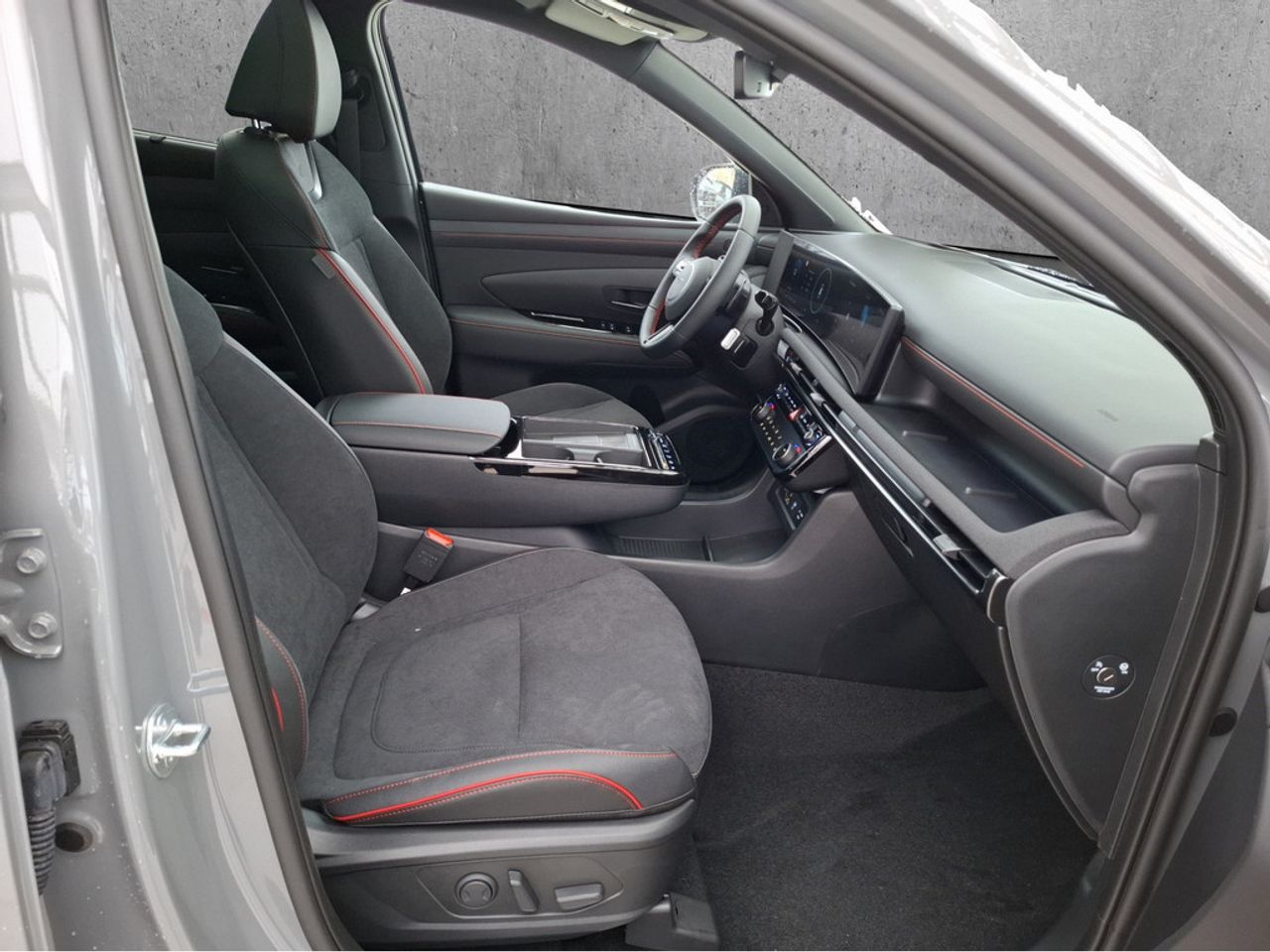 https://csb-strapi-files.fsn1.your-objectstorage.com/inventory-cars/images/a6a33a16488a42f617a939190f8d7bd8b8144787/20_1280_4252.jpg