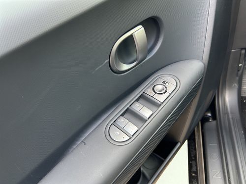 https://csb-strapi-files.fsn1.your-objectstorage.com/inventory-cars/images/a759823cf04b97b35c2e66514fa7a5819a1d1c46/11_500_9919.jpg