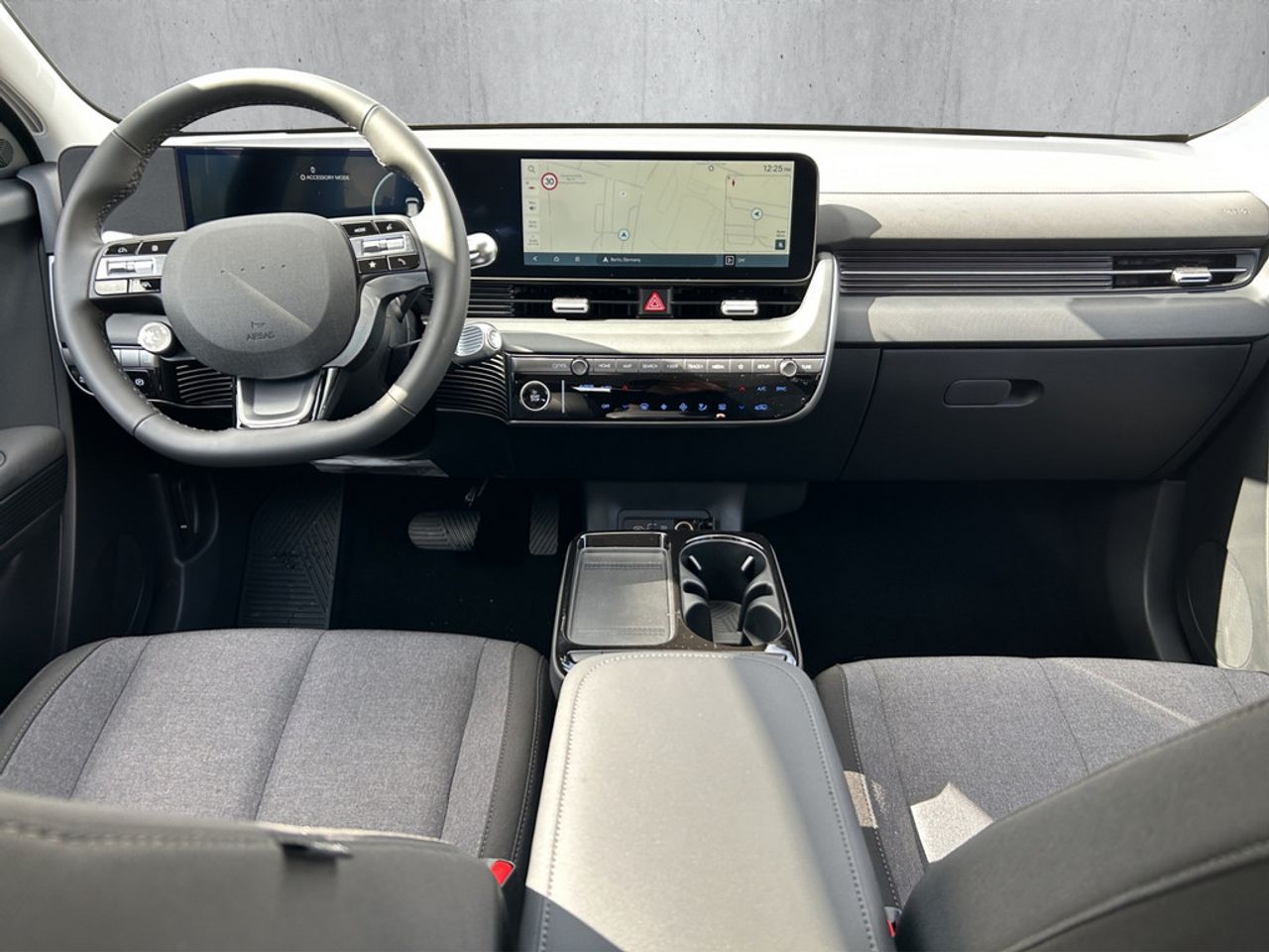 https://csb-strapi-files.fsn1.your-objectstorage.com/inventory-cars/images/a759823cf04b97b35c2e66514fa7a5819a1d1c46/16_1280_3145.jpg