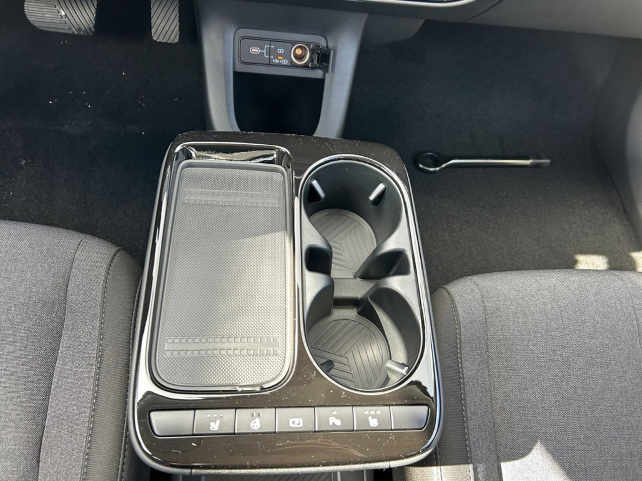 https://csb-strapi-files.fsn1.your-objectstorage.com/inventory-cars/images/a759823cf04b97b35c2e66514fa7a5819a1d1c46/18_1280_5796.jpg