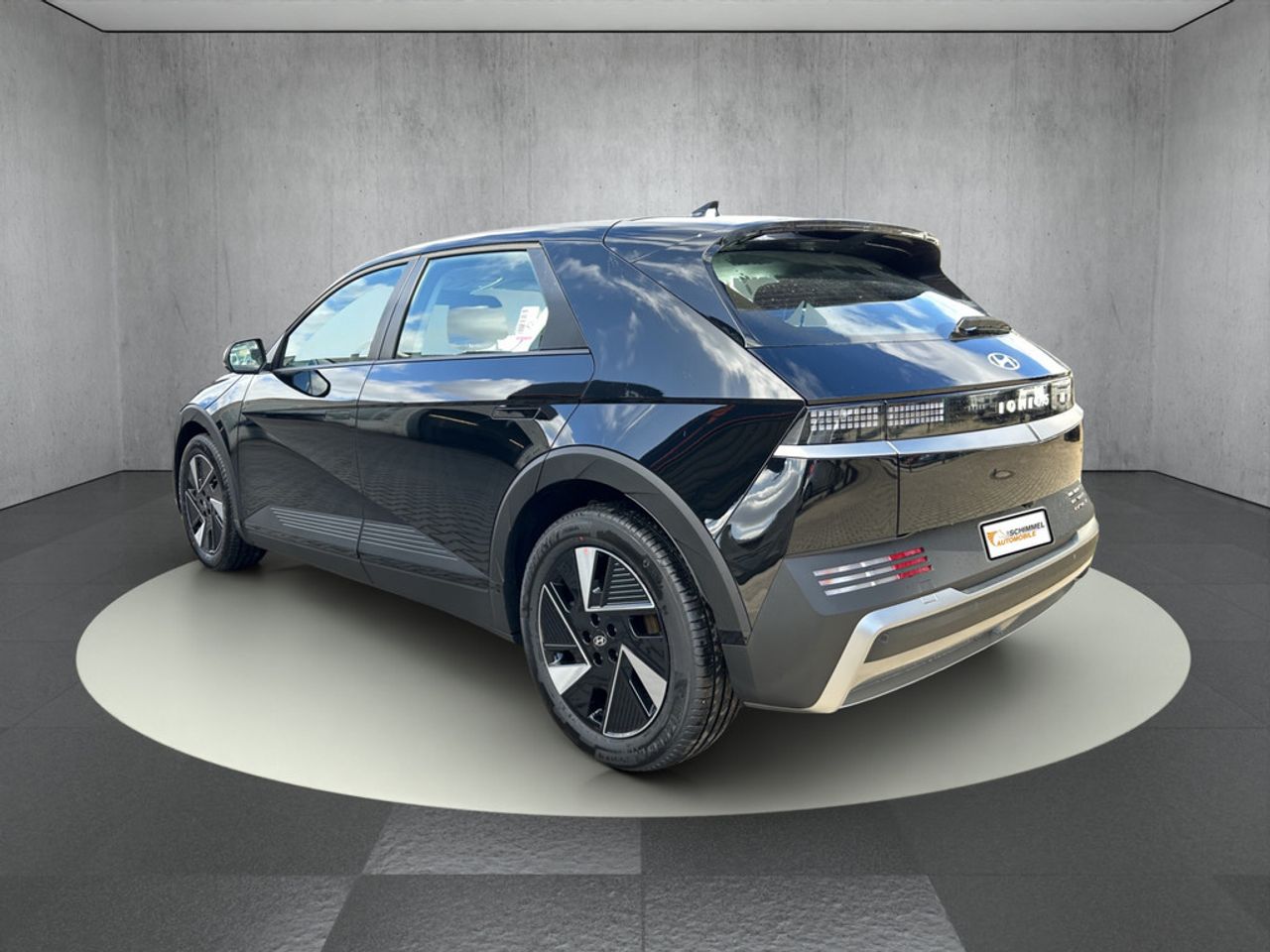 https://csb-strapi-files.fsn1.your-objectstorage.com/inventory-cars/images/a759823cf04b97b35c2e66514fa7a5819a1d1c46/3_1280_3889.jpg