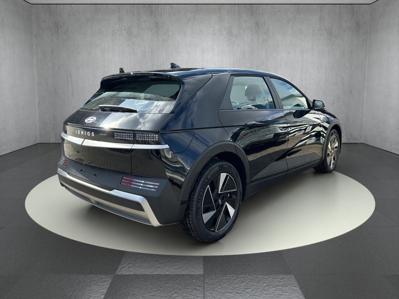https://csb-strapi-files.fsn1.your-objectstorage.com/inventory-cars/images/a759823cf04b97b35c2e66514fa7a5819a1d1c46/6_1280_8857.jpg