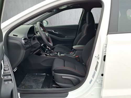 https://csb-strapi-files.fsn1.your-objectstorage.com/inventory-cars/images/a7c8a8574587d894bc48924de26d33922e4b0b84/10_500_6007.jpg