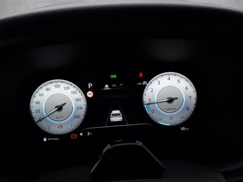 https://csb-strapi-files.fsn1.your-objectstorage.com/inventory-cars/images/a7c8a8574587d894bc48924de26d33922e4b0b84/12_500_4977.jpg