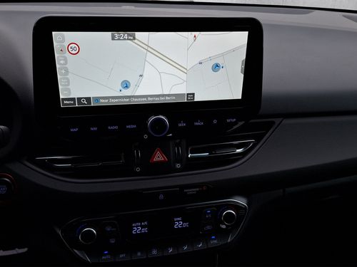 https://csb-strapi-files.fsn1.your-objectstorage.com/inventory-cars/images/a7c8a8574587d894bc48924de26d33922e4b0b84/13_500_8086.jpg