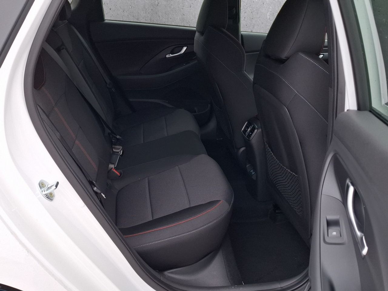 https://csb-strapi-files.fsn1.your-objectstorage.com/inventory-cars/images/a7c8a8574587d894bc48924de26d33922e4b0b84/20_1280_2225.jpg