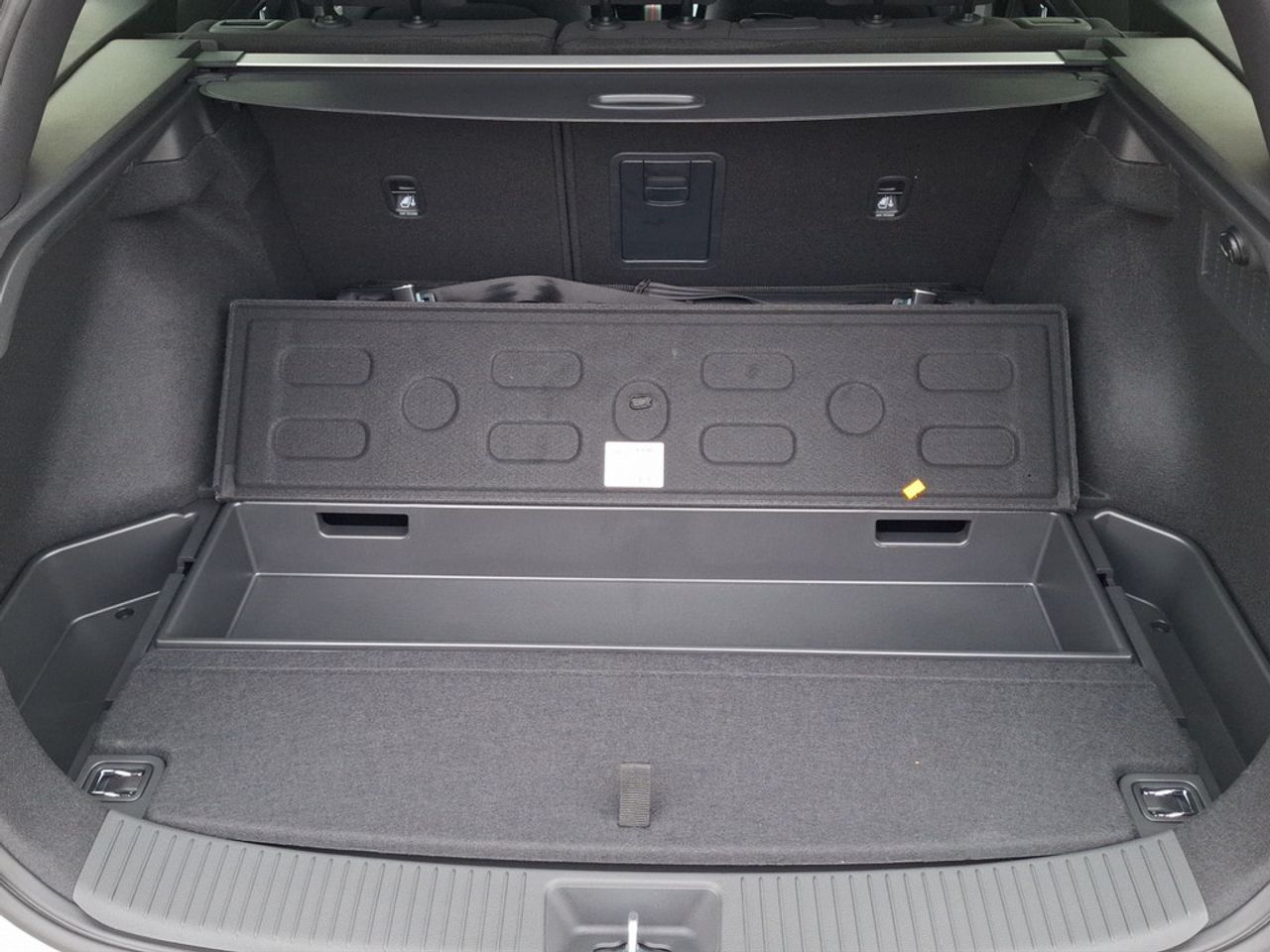 https://csb-strapi-files.fsn1.your-objectstorage.com/inventory-cars/images/a7c8a8574587d894bc48924de26d33922e4b0b84/22_1280_6894.jpg