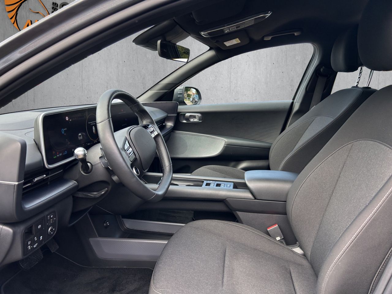 https://csb-strapi-files.fsn1.your-objectstorage.com/inventory-cars/images/a8f4b60276918fe14258396a0a4f51f1aed05bd0/7_1280_5011.jpg