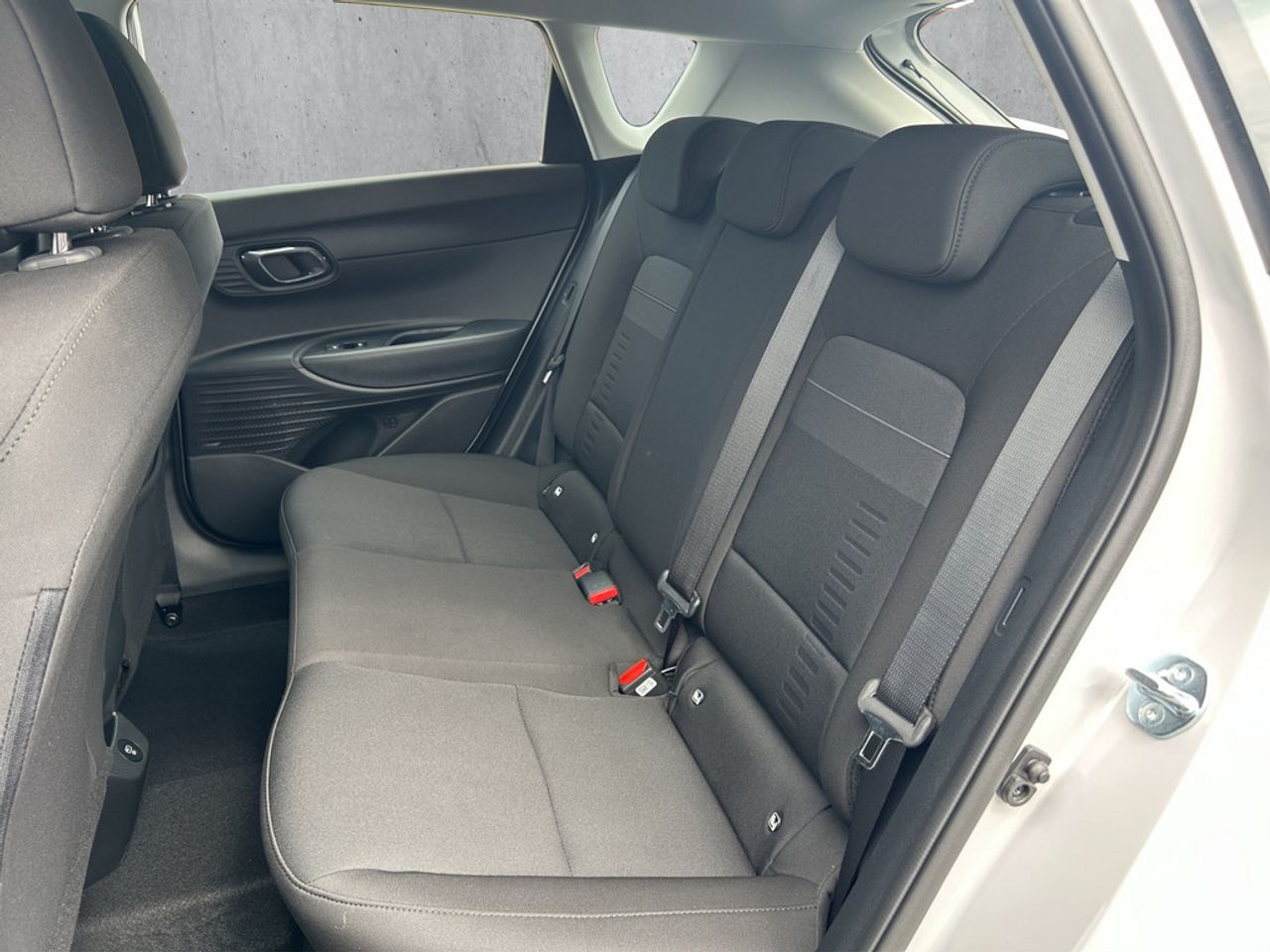 https://csb-strapi-files.fsn1.your-objectstorage.com/inventory-cars/images/a9db6b8e7ba497a103e78560bea03e47428617aa/15_1280_1330.jpg