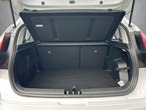 https://csb-strapi-files.fsn1.your-objectstorage.com/inventory-cars/images/a9db6b8e7ba497a103e78560bea03e47428617aa/18_500_4795.jpg
