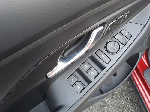 https://csb-strapi-files.fsn1.your-objectstorage.com/inventory-cars/images/ad5fc47e747e3ff1a2930bf97ff20fe07ca2b163/12_500_5386.jpg