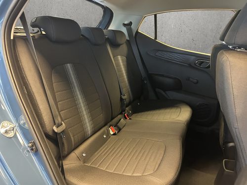 https://csb-strapi-files.fsn1.your-objectstorage.com/inventory-cars/images/adf96d57613717c0d612bebd1012290880523bd9/16_500_7941.jpg