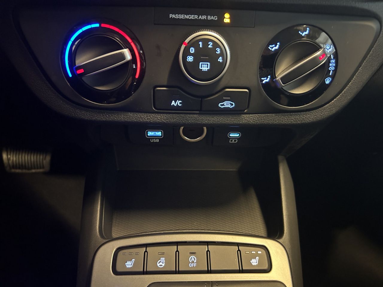 https://csb-strapi-files.fsn1.your-objectstorage.com/inventory-cars/images/adf96d57613717c0d612bebd1012290880523bd9/31_1280_6721.jpg