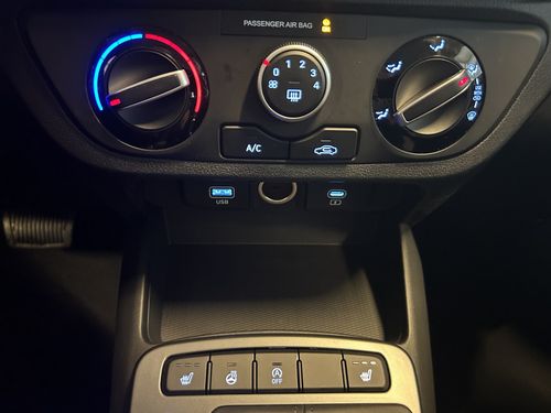 https://csb-strapi-files.fsn1.your-objectstorage.com/inventory-cars/images/adf96d57613717c0d612bebd1012290880523bd9/31_500_1923.jpg