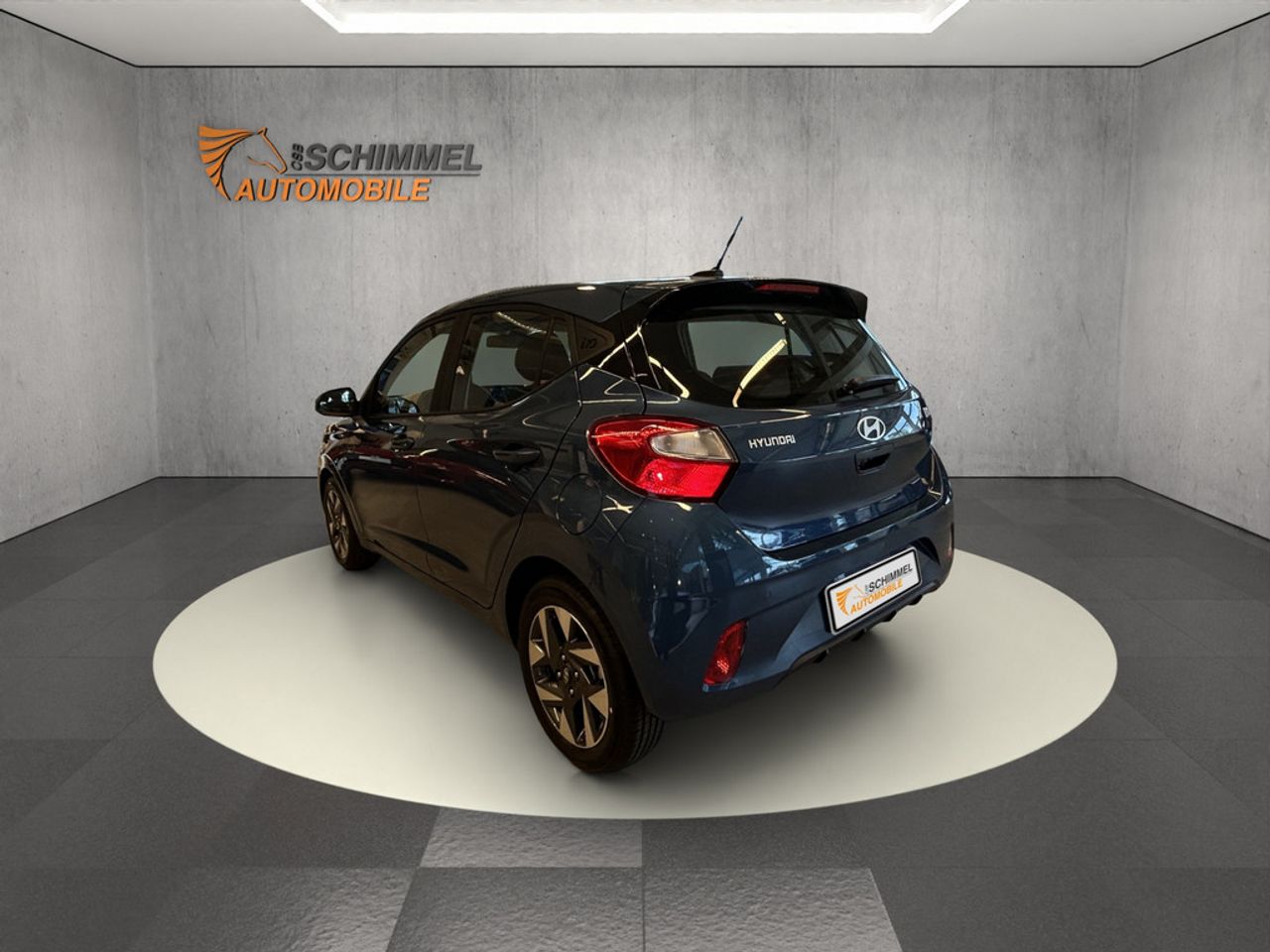 https://csb-strapi-files.fsn1.your-objectstorage.com/inventory-cars/images/adf96d57613717c0d612bebd1012290880523bd9/3_1280_3274.jpg