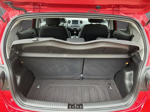 https://csb-strapi-files.fsn1.your-objectstorage.com/inventory-cars/images/ae5fe7f91383a1de1e99d8bc517ee19ffec33767/17_500_3913.jpg