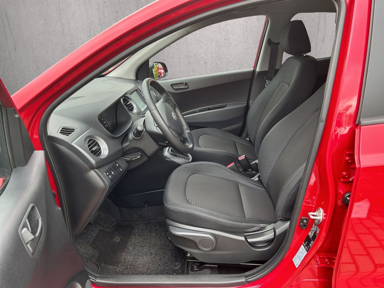 https://csb-strapi-files.fsn1.your-objectstorage.com/inventory-cars/images/ae5fe7f91383a1de1e99d8bc517ee19ffec33767/9_1280_9018.jpg