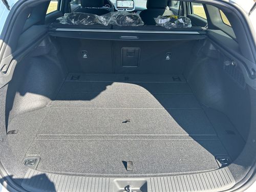 https://csb-strapi-files.fsn1.your-objectstorage.com/inventory-cars/images/b067bcf2ef2e4279fe3b7775675e2a6eb6b404d7/11_500_7669.jpg