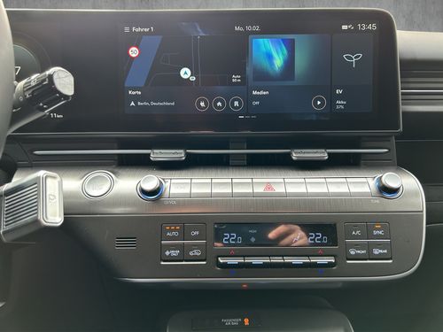 https://csb-strapi-files.fsn1.your-objectstorage.com/inventory-cars/images/b06ac8b91cf80c062c89429cb259154386fe7ff7/12_500_1526.jpg