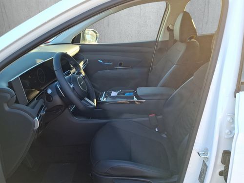 https://csb-strapi-files.fsn1.your-objectstorage.com/inventory-cars/images/b0ef9e180c1c3c50bd2c3750c0cb181474c4cc74/8_500_2170.jpg