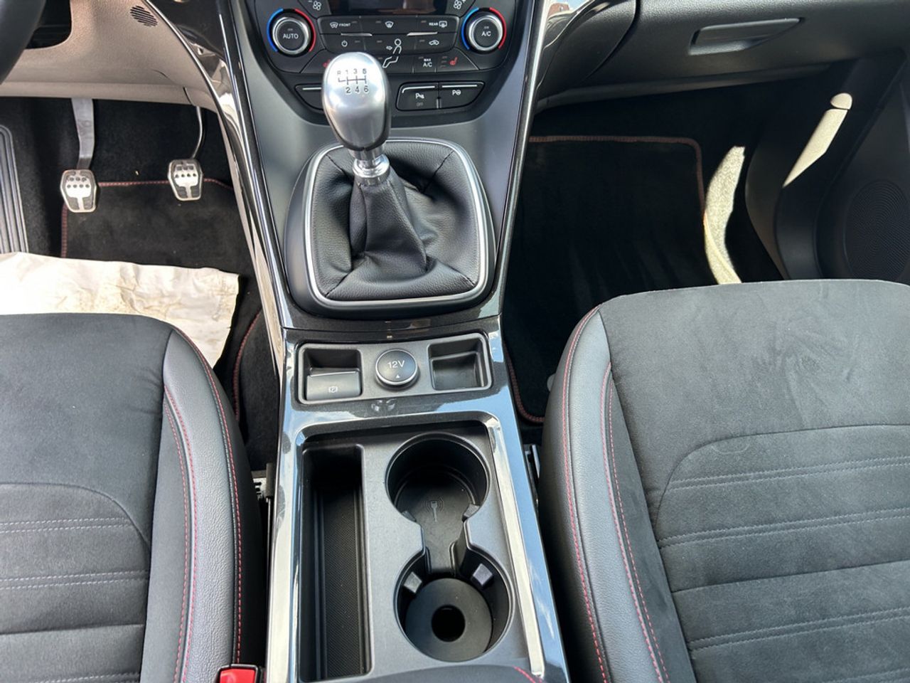 https://csb-strapi-files.fsn1.your-objectstorage.com/inventory-cars/images/b17d4ffd0d3cfcc73e8bc2a00f874ee3c0bffec3/15_1280_7680.jpg