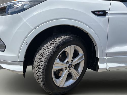 https://csb-strapi-files.fsn1.your-objectstorage.com/inventory-cars/images/b17d4ffd0d3cfcc73e8bc2a00f874ee3c0bffec3/2_500_5186.jpg