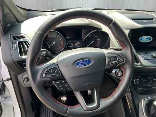 https://csb-strapi-files.fsn1.your-objectstorage.com/inventory-cars/images/b17d4ffd0d3cfcc73e8bc2a00f874ee3c0bffec3/9_500_2548.jpg