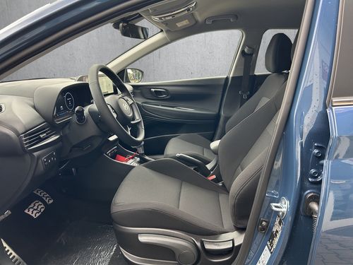 https://csb-strapi-files.fsn1.your-objectstorage.com/inventory-cars/images/b1875e5fc9b68e255a3b6c9faf6f25cc2556fca8/10_500_3392.jpg