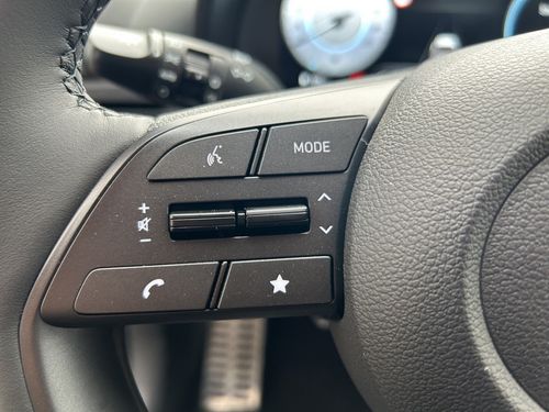 https://csb-strapi-files.fsn1.your-objectstorage.com/inventory-cars/images/b1875e5fc9b68e255a3b6c9faf6f25cc2556fca8/23_500_9322.jpg