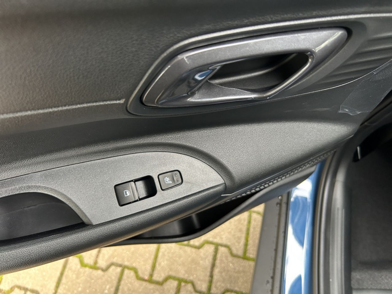 https://csb-strapi-files.fsn1.your-objectstorage.com/inventory-cars/images/b1875e5fc9b68e255a3b6c9faf6f25cc2556fca8/34_1280_4706.jpg
