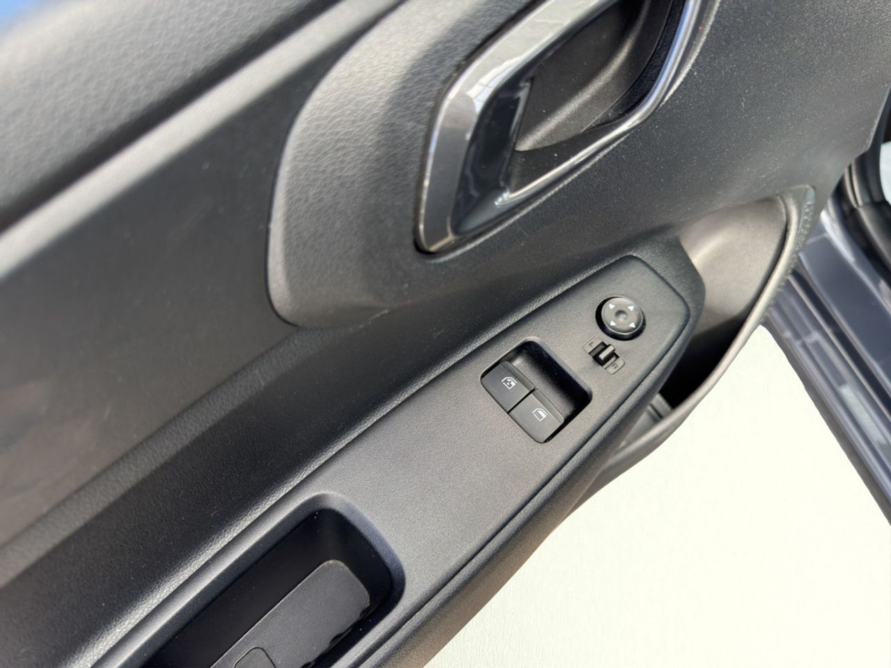 https://csb-strapi-files.fsn1.your-objectstorage.com/inventory-cars/images/b18919db852e563a20207fae6e5bc38ebd657aba/11_1280_6771.jpg