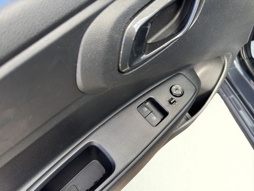https://csb-strapi-files.fsn1.your-objectstorage.com/inventory-cars/images/b18919db852e563a20207fae6e5bc38ebd657aba/11_500_5676.jpg