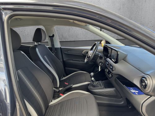 https://csb-strapi-files.fsn1.your-objectstorage.com/inventory-cars/images/b18919db852e563a20207fae6e5bc38ebd657aba/13_500_7234.jpg