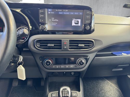 https://csb-strapi-files.fsn1.your-objectstorage.com/inventory-cars/images/b18919db852e563a20207fae6e5bc38ebd657aba/16_500_7131.jpg