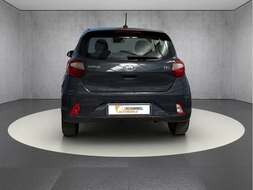 https://csb-strapi-files.fsn1.your-objectstorage.com/inventory-cars/images/b18919db852e563a20207fae6e5bc38ebd657aba/4_500_8447.jpg