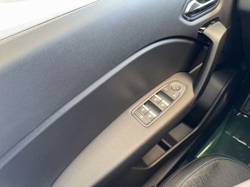 https://csb-strapi-files.fsn1.your-objectstorage.com/inventory-cars/images/b18d49d282c5f54f7ef3624fcc113282820ed20e/13_500_9970.jpg