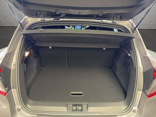 https://csb-strapi-files.fsn1.your-objectstorage.com/inventory-cars/images/b18d49d282c5f54f7ef3624fcc113282820ed20e/17_500_8523.jpg