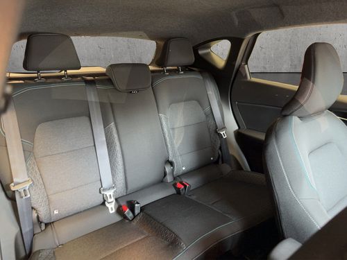 https://csb-strapi-files.fsn1.your-objectstorage.com/inventory-cars/images/b18d49d282c5f54f7ef3624fcc113282820ed20e/18_500_9149.jpg