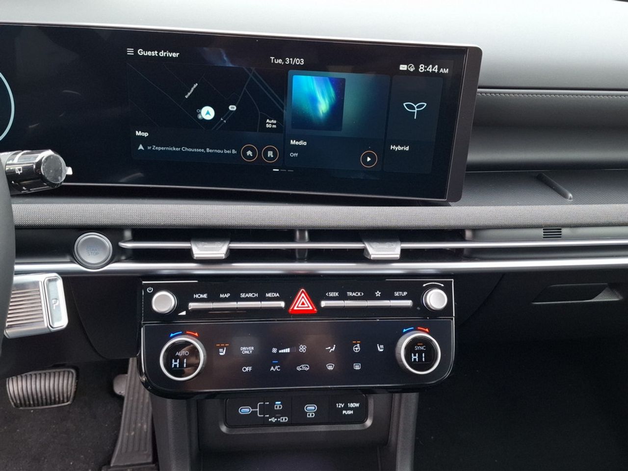 https://csb-strapi-files.fsn1.your-objectstorage.com/inventory-cars/images/b263243e003cd21d4dc099ac1e5e6984fe8a1cc8/12_1280_4231.jpg