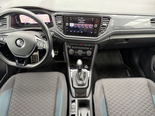 https://csb-strapi-files.fsn1.your-objectstorage.com/inventory-cars/images/b377a0a44d5276bb0de8a6589cdf3826af52ee26/18_500_9354.jpg