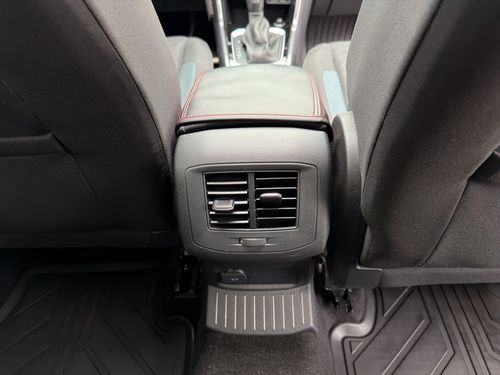 https://csb-strapi-files.fsn1.your-objectstorage.com/inventory-cars/images/b377a0a44d5276bb0de8a6589cdf3826af52ee26/21_500_1865.jpg