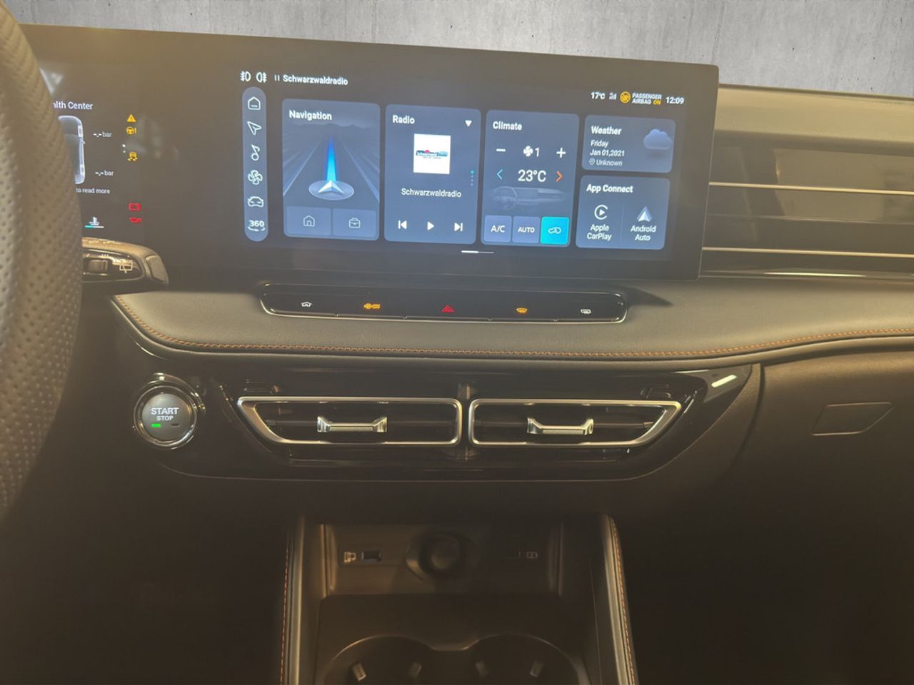 https://csb-strapi-files.fsn1.your-objectstorage.com/inventory-cars/images/b43c9d648b0c57450fb5f3caa2e62e117ac314e1/12_1280_8912.jpg