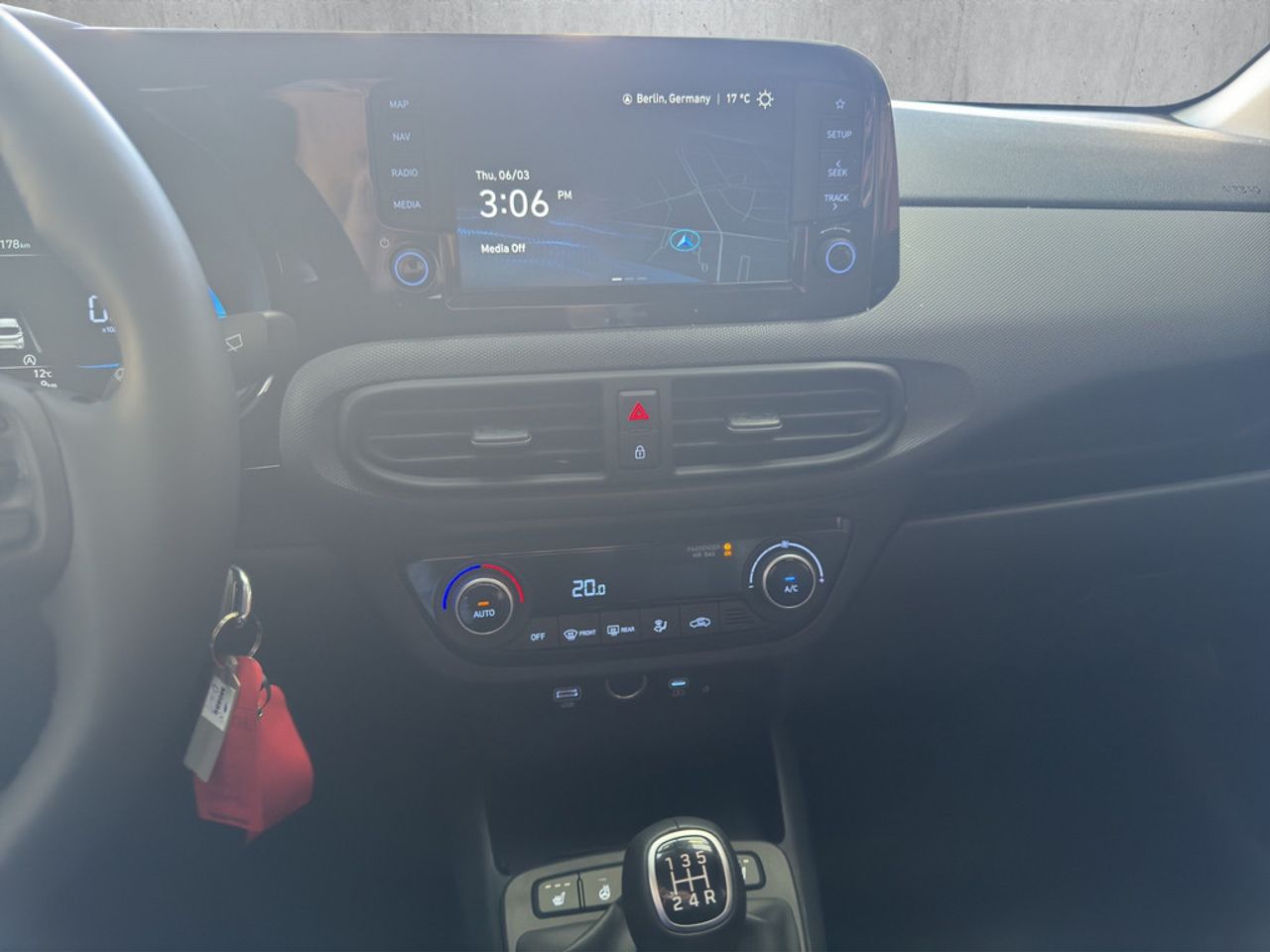 https://csb-strapi-files.fsn1.your-objectstorage.com/inventory-cars/images/b55c2d5927ccb6708f997208a71a1c9e287a67fe/12_1280_9393.jpg