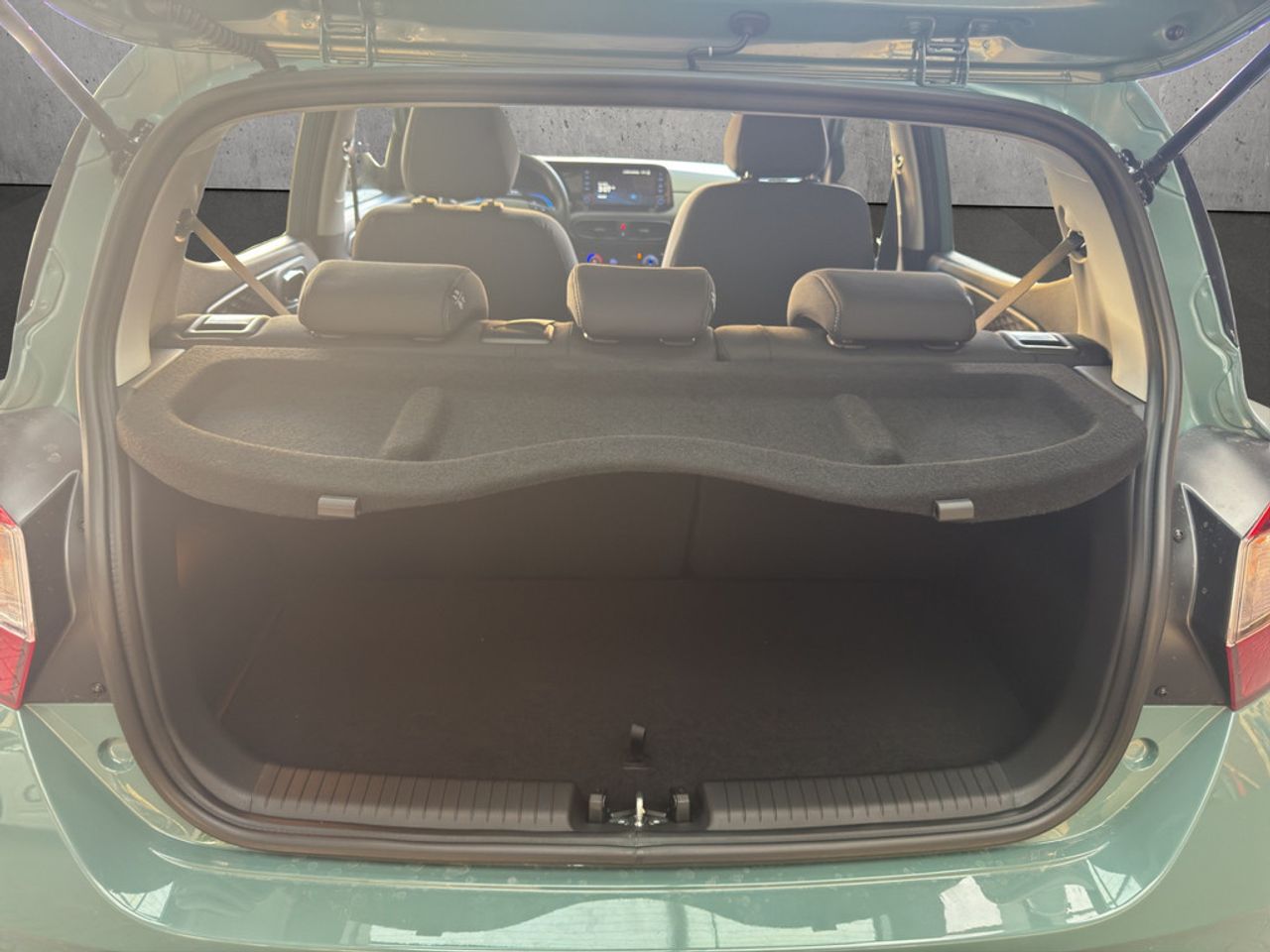 https://csb-strapi-files.fsn1.your-objectstorage.com/inventory-cars/images/b55c2d5927ccb6708f997208a71a1c9e287a67fe/18_1280_8183.jpg