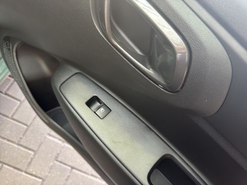 https://csb-strapi-files.fsn1.your-objectstorage.com/inventory-cars/images/b55c2d5927ccb6708f997208a71a1c9e287a67fe/21_500_5768.jpg
