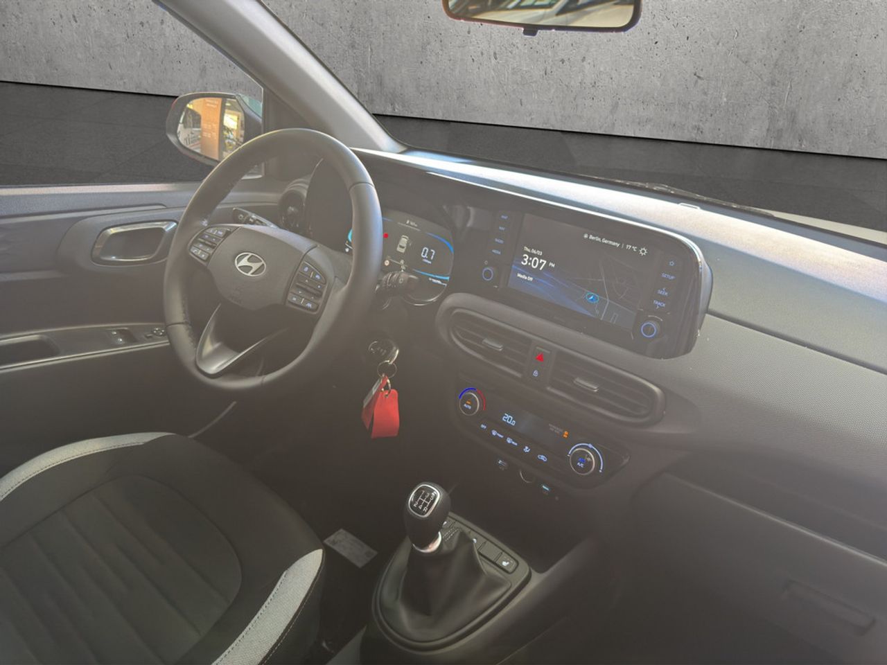 https://csb-strapi-files.fsn1.your-objectstorage.com/inventory-cars/images/b55c2d5927ccb6708f997208a71a1c9e287a67fe/22_1280_5050.jpg